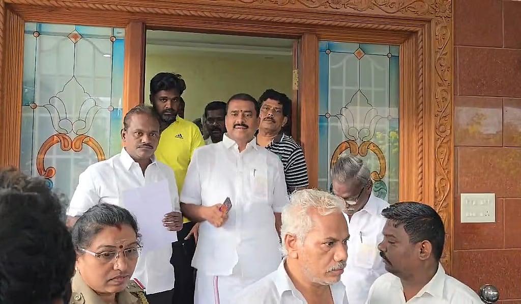 'ಸದನದಲ್ಲೇ ಮೂಳೆ ಮುರಿಯುತ್ತೇವೆ': ತಮಿಳುನಾಡು ಸಿಎಂ ವಿಜಯ್ಗೆ ಬೆದರಿಕೆ ಹಾಕಿದ ಡಿಎಂಕೆ ಶಾಸಕನ ಬಂಧನ