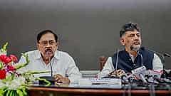 ಸಂಪುಟ ವಿಸ್ತರಣೆಗೂ ತಟ್ಟಿದ ದೆಹಲಿ ಪ್ರತಿಭಟನೆಯ ಬಿಸಿ; ಮತ್ತೆ ಮುಂದೂಡಿಕೆ; ಇನ್ನೂ ಇಬ್ಬರಿಗೆ ಡಿಸಿಎಂ ಪಟ್ಟ?
