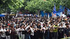 ಮೆರವಣಿಗೆ ವೇಳೆ ಪೊಲೀಸರಿಗೆ ಚಳ್ಳೆಹಣ್ಣು ತಿನ್ನಿಸಿದ್ದ CJP ಪ್ರತಿಭಟನಾಕಾರರು; ಇಂಟರ್ನೆಟ್ ಸ್ಥಗಿತಗೊಂಡರೂ ಗುಂಪುಗಳಿಗೆ ಸಂಪರ್ಕ ಸಾಧನೆ!
