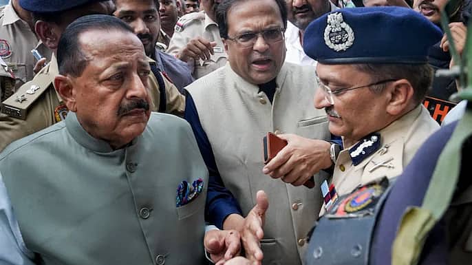CJP Protest: ಹೊಸ ಮಾತುಕತೆಯ ಪ್ರಸ್ತಾಪ ಮುಂದಿಟ್ಟ ಕೇಂದ್ರ ಸರ್ಕಾರ; ಪ್ರತಿಭಟನಾಕಾರರು ಎಲ್ಲಿ ಹೇಳ್ತಾರೋ ಅಲ್ಲಿಯೇ ಚರ್ಚೆಗೆ ಸಿದ್ಧ- ಜೀತೇಂದ್ರ ಸಿಂಗ್!