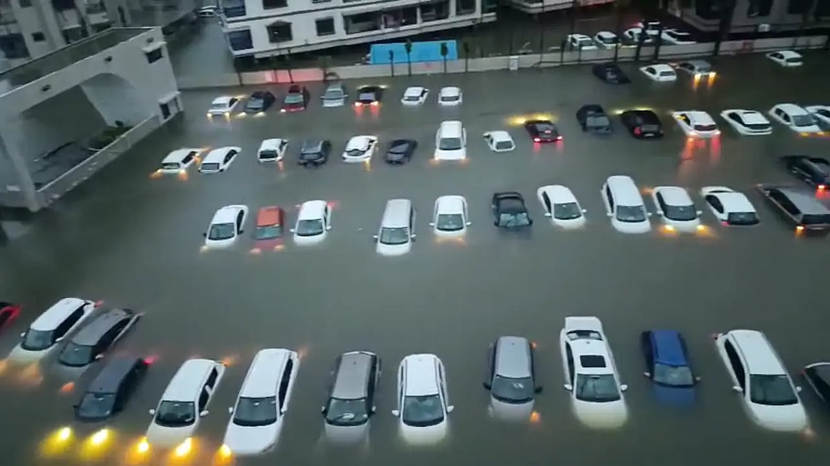 Gujarat Floods: ಮಳೆಯ ಆರ್ಭಟಕ್ಕೆ ಗುಜರಾತ್ ತತ್ತರ! ವಲ್ಸಾಡ್ ಜಲಾವೃತ, ಜನಜೀವನ ಅಸ್ತವ್ಯಸ್ತ, Video