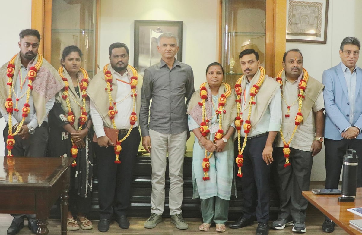 ಒತ್ತುವರಿ ತೆರವು ಕಾರ್ಯಾಚರಣೆ ವೇಳೆ ಹಲ್ಲೆಗೊಳಗಾದ ಅಧಿಕಾರಿಗಳಿಗೆ ಸಚಿವ ಕೃಷ್ಣ ಬೈರೇಗೌಡ ಸನ್ಮಾನ; Video