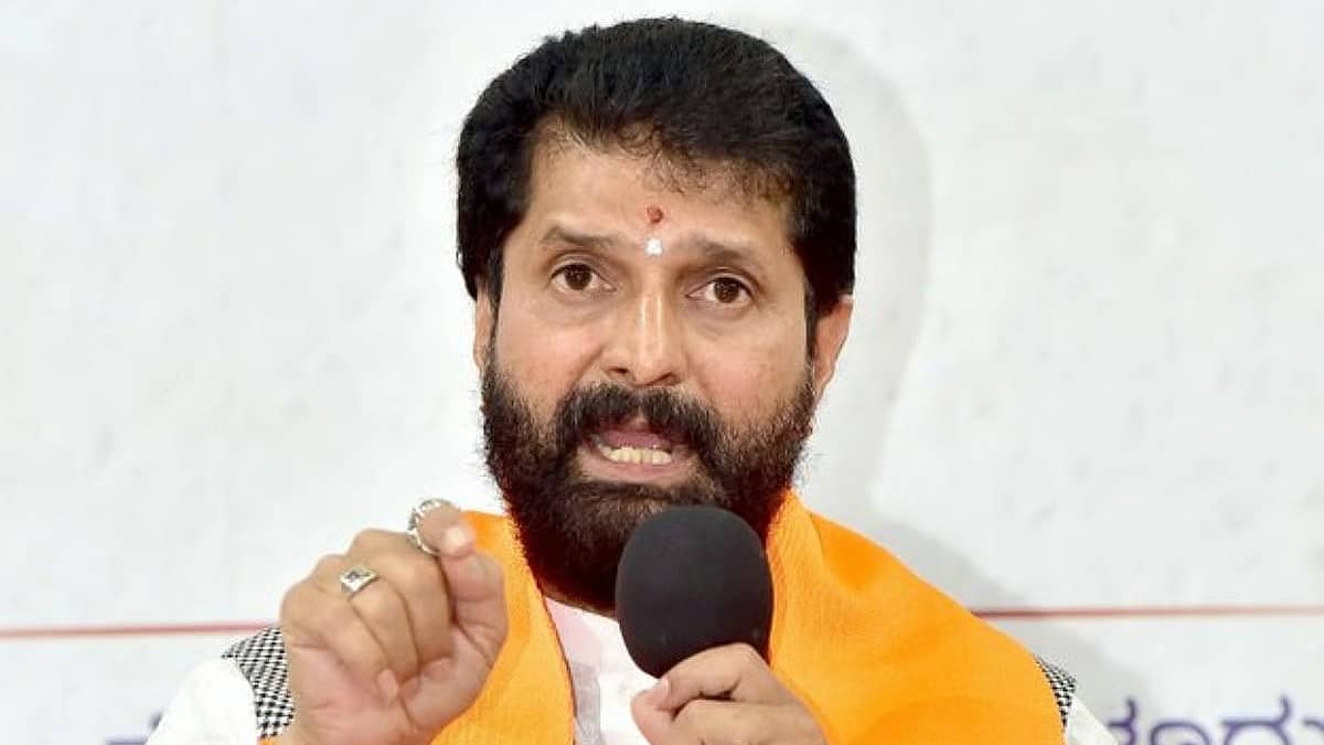 'ಎದೆ ಸೀಳಿದರೆ ಮೂರು ಅಕ್ಷರ ಬರಲ್ಲ; ಮುಲ್ಲಾನಿಗೂ ನೀಟ್ಗೂ ಏನು ಸಂಬಂಧ'; ಸಿ.ಟಿ ರವಿ ವಿವಾದಾತ್ಮಕ ಹೇಳಿಕೆ!