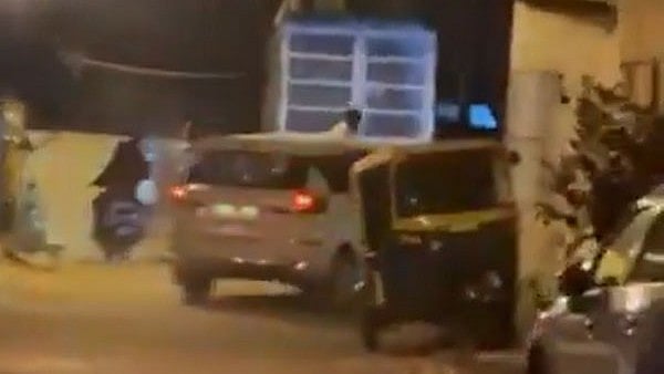 ಬೆಂಗಳೂರಿನಲ್ಲಿ ಮತ್ತೊಂದು Road Rage: ಕಾರಿನ ಬಾನೆಟ್ ಮೇಲೆ 1 ಕಿ.ಮೀ ವ್ಯಕ್ತಿ ಎಳೆದೊಯ್ದ ಕ್ಯಾಬ್ ಚಾಲಕ, Video ವೈರಲ್