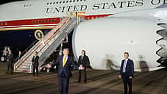 Trump ಹತ್ಯೆಗೆ Iran ಸಂಚು?: ಹೊಸ ವಿಮಾನ ಬಿಟ್ಟು ಹಳೇ Air Force One ಹತ್ತಿದ ಅಮೆರಿಕಾ ಅಧ್ಯಕ್ಷ, NATO ಶೃಂಗಸಭೆ ವೇಳೆ ಹೈಡ್ರಾಮಾ..!