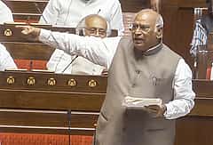 ರಾಮ ಮಂದಿರ ದೇಣಿಗೆ ಕಳ್ಳತನ, ವಿದ್ಯಾರ್ಥಿಗಳ ಪ್ರತಿಭಟನೆ ಕುರಿತು ಉತ್ತರಿಸದ ಮೋದಿ, ಅಮಿತ್ ಶಾ 'ಹೆದರಿದ್ದಾರೆ': ಖರ್ಗೆ; Video