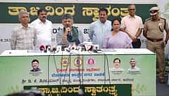 ಬೆಂಗಳೂರಿಗರೇ ಎಚ್ಚರ! ಎಲ್ಲೆಂದರಲ್ಲಿ ಕಸ ಸುರಿಯುವ ವಾಹನಗಳನ್ನು ಮುಲಾಜಿಲ್ಲದೇ ಸೀಜ್ ಮಾಡಿ; ಪೊಲೀಸರಿಗೆ CM ಡಿಕೆಶಿ ಖಡಕ್ ಸೂಚನೆ