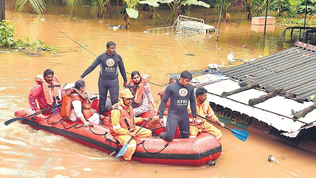 ಕೇರಳದಲ್ಲಿ ಭಾರೀ ಮಳೆಯಿಂದಾಗಿ ಪ್ರವಾಹ- ಭೂಕುಸಿತ: ಮೂರು ಮಕ್ಕಳು ಸೇರಿ ಏಳು ಮಂದಿ ಸಾವು