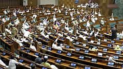 ಲೋಕಸಭೆಯಲ್ಲಿ 'ಬ್ಯಾಂಕರ್ ಬುಕ್ಸ್ ಎವಿಡೆನ್ಸ್ ಬಿಲ್', ರಾಜ್ಯಸಭೆಯಲ್ಲಿ ಸುಪ್ರೀಂ ಕೋರ್ಟ್ ನ್ಯಾಯಾಧೀಶರ ಹೆಚ್ಚಳ ಮಸೂದೆ ಅಂಗೀಕಾರ!