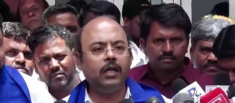 'ತಂದೆ 14 ಮಂದಿಯ ಹೆಸರನ್ನು ಕೊಟ್ಟಿದ್ದರು, ಅದರಲ್ಲಿ ಮಹದೇವಪ್ಪನವರದ್ದೂ ಇತ್ತು, ಆದರೂ ಸಚಿವ ಸ್ಥಾನ ಅವರ ಕೈತಪ್ಪಿತು': ಯತೀಂದ್ರ ಸಿದ್ದರಾಮಯ್ಯ; Video