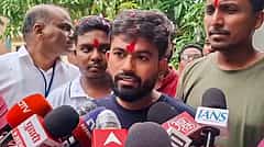 ಮೊದಲು BJPಯ 'ದೇಶ ವಿರೋಧಿ' ಟೀಕೆಗಳಿಗೆ ಬ್ರೇಕ್ ಹಾಕಿ; ಮೋದಿಗೆ ನೀವು ಗಾಡ್ಫಾದರ್ ಇದ್ದಂತೆ: Gen Z ಬೆಂಬಲಿಸಿದ ಮೋಹನ್ ಭಾಗವತ್ಗೆ ದೀಪ್ಕೆ ಆಗ್ರಹ!