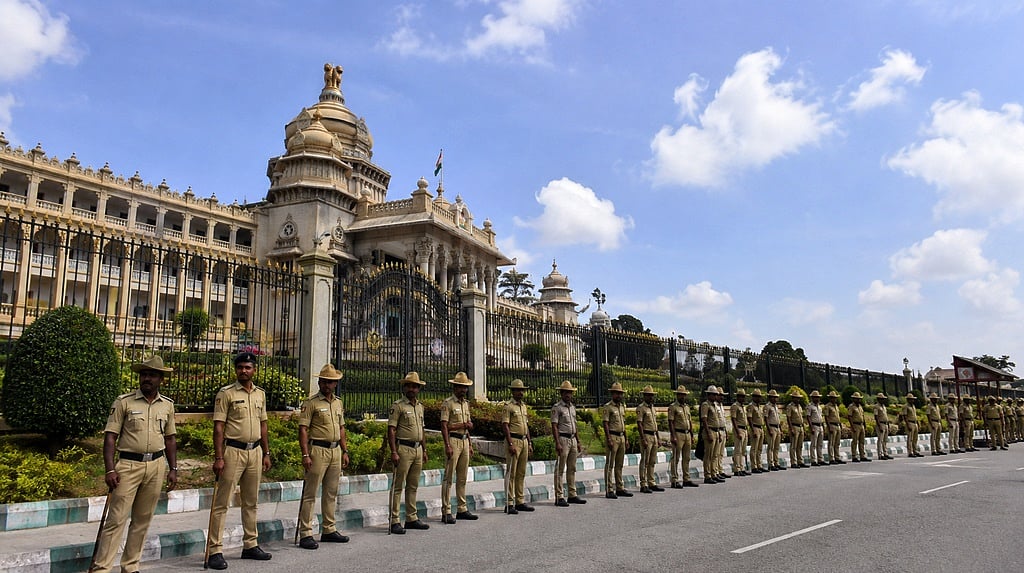 ಒಂದಲ್ಲ, 5 ಪೊಲೀಸ್ ಆಯುಕ್ತಾಲಯ; ಬೆಂಗಳೂರು ಪೊಲೀಸ್ ವ್ಯವಸ್ಥೆಗೆ ಮೇಜರ್ ಸರ್ಜರಿ; ಆಗಸ್ಟ್ 15ರಂದು ಡಿ.ಕೆ ಶಿವಕುಮಾರ್ ಮಹತ್ವದ ಘೋಷಣೆ..?