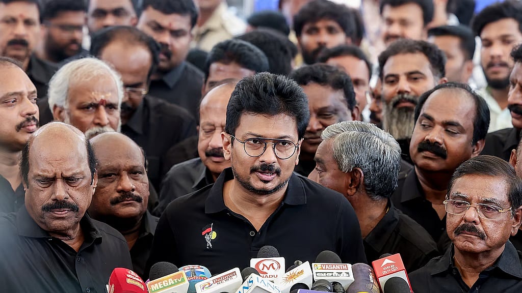 ಸುಳ್ಳು ಸುದ್ದಿ ಬಿತ್ತರ ಆರೋಪ: NDTV, India Todayಗೆ ಉದಯನಿಧಿ ಶಾಕ್; 100 ಕೋಟಿ ರೂ ಮಾನನಷ್ಟ ಮೊಕದ್ದಮೆ ನೋಟಿಸ್..!