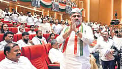ಸಂಪುಟ ವಿಸ್ತರಣೆ- ಬಿಕ್ಕಟ್ಟು ಪರಿಹರಿಸುವತ್ತ ಸಿಎಂ ಚಿತ್ತ: 'ಸಮೃದ್ಧ' ಖಾತೆಗಳಿಗಾಗಿ ನೂತನ ಸಚಿವರ ಲಾಬಿ!