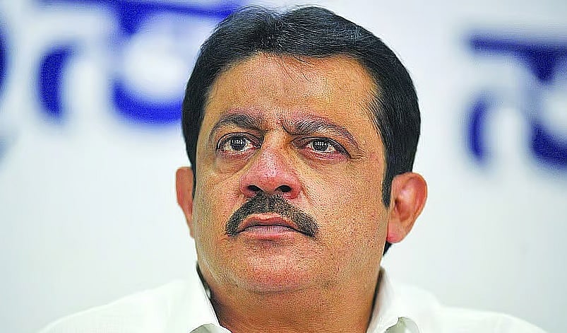 IMA ಹಗರಣ: ಸಚಿವ ಜಮೀರ್ ಅಹ್ಮದ್ ಖಾನ್ ವಿರುದ್ಧ ಸಿಬಿಐ ತನಿಖೆಗೆ ಹೂಡಿಕೆದಾರರ ಆಗ್ರಹ!