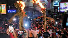 ಪರೀಕ್ಷೆ ಅಕ್ರಮ: ಜಾರ್ಖಂಡ್ ಸಿಎಂ ಸೊರೇನ್, ರಾಹುಲ್ ಗಾಂಧಿ, ತೇಜಸ್ವಿ ಯಾದವ್ ಪ್ರತಿಕೃತಿ ದಹಿಸಿ JPSC-JSSC ಆಕಾಂಕ್ಷಿಗಳ ಪ್ರತಿಭಟನೆ