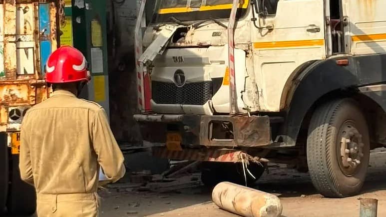 ದೆಹಲಿಯಲ್ಲಿ ಸಿಎನ್ಜಿ ಸಿಲಿಂಡರ್ ಸ್ಫೋಟ: ಮೂವರು ಸಾವು, ಮೂವರಿಗೆ ಗಂಭೀರ ಗಾಯ!