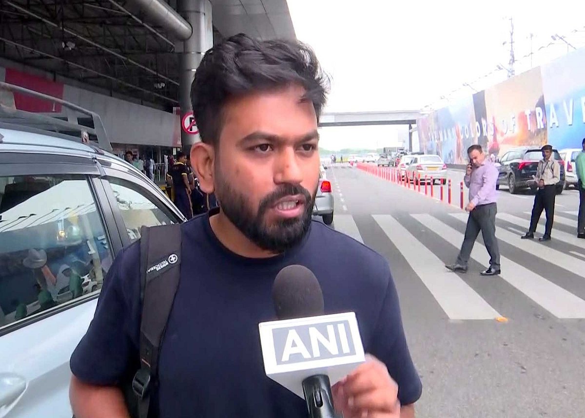'ಪ್ರಧಾನಿಗೆ ನಿಜವಾದ ಕಾಳಜಿ ಇದ್ದರೆ ಸರ್ಕಾರಿ ಶಾಲೆಗಳ ಸುಧಾರಣೆಗೆ 'ಪಿಎಂ ಕೇರ್ಸ್ ಫಂಡ್' ಬಳಸಲಿ: ಅಭಿಜಿತ್ ದೀಪ್ಕೆ ಆಗ್ರಹ