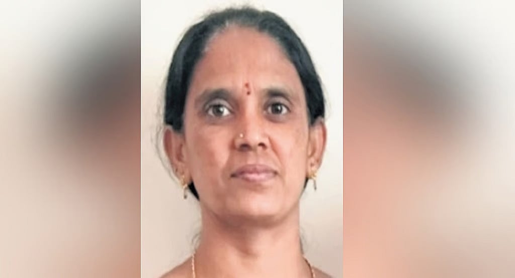 ಬೆಂಗಳೂರಿನಲ್ಲಿ ಸರಗಳ್ಳರ ಅಟ್ಟಹಾಸ: ಮಾಂಗಲ್ಯ ಸರಕ್ಕಾಗಿ 30 ಮೀಟರ್ ಎಳೆದೊಯ್ದ ಖದೀಮರು, ಮಹಿಳೆ ಸಾವು..!
