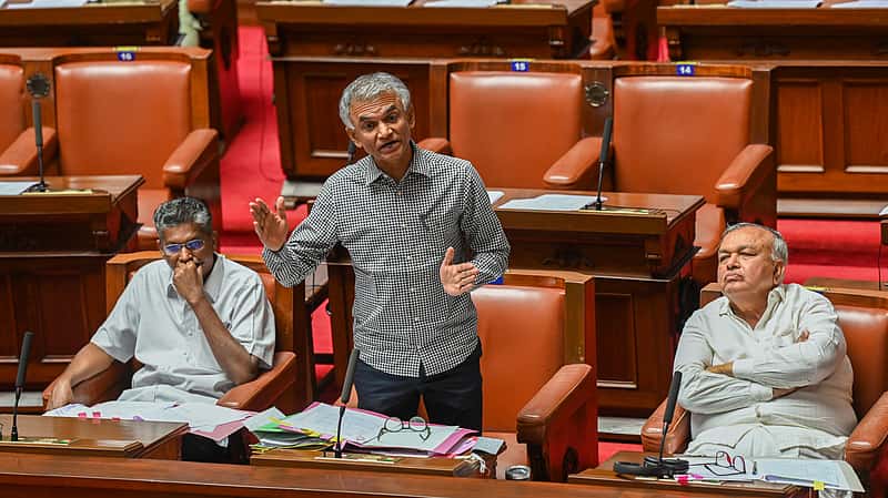 ಬಿ-ಖಾತಾ ಮಾಲೀಕರಿಗೆ ಸರ್ಕಾರ ಬಿಗ್ ರಿಲೀಫ್; ಸಕ್ರಮಕ್ಕೆ ಸಿಕ್ಕಿತು ಶಾಸನಬದ್ಧ ಮುದ್ರೆ..!