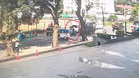 ಬೆಚ್ಚಿಬೀಳಿಸುವ ಅಪಘಾತ: ಪಿಕಪ್ ವ್ಯಾನ್‌ನಿಂದ ಕಬ್ಬಿಣದ ಸರಳುಗಳು ಬಿದ್ದು ಬೈಕ್ ಸವಾರ ಸಾವು! Video