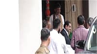 ರಾಹುಲ್ ಗಾಂಧಿ ನಿಲುವಿಗೆ ಉಲ್ಟಾ ಹೊಡೆದರೇ ಡಿಕೆಶಿ? CM ನಿವಾಸಕ್ಕೆ ಅದಾನಿ ಭೇಟಿ; ಕೈ ಪಾಳಯದಲ್ಲಿ ಅಸಮಾಧಾನ!
