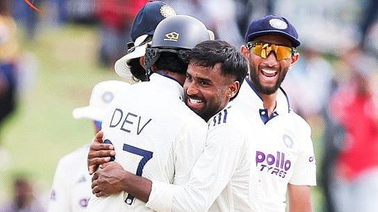2ನೇ ಟೆಸ್ಟ್ ಮೇಲೆ ಭಾರತ ಬಿಗಿ ಹಿಡಿತ: ಮಳೆಕಾಟದಿಂದ 4ನೇ ದಿನದಾಟ ಬೇಗನೇ ಅಂತ್ಯ