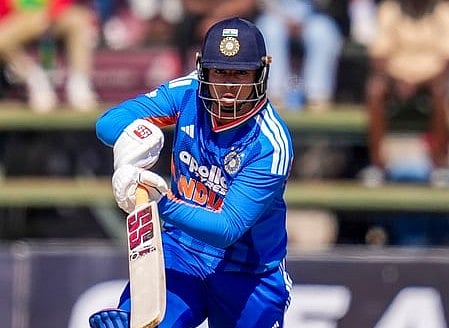 'ಇಷ್ಟೇ ಸಾಕಾಗಲ್ಲ, ಕಠಿಣ ಶಿಕ್ಷೆ ವಿಧಿಸಬೇಕು': ಯಶಸ್ವಿ ಜೈಸ್ವಾಲ್ ಬಳಿಕ ವೈಭವ್ ಸೂರ್ಯವಂಶಿ ಹೆಸರೇಳಿದ ಸಂಜಯ್ ಮಂಜ್ರೇಕರ್!