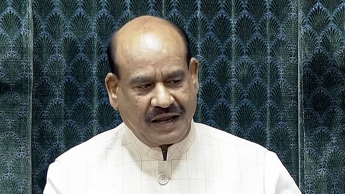 TMCಗೆ ಸೆಡ್ಡು ಹೊಡೆದ ಬಂಡಾಯ ಸಂಸದರಿಗೆ ಶಾಕ್: 20 ಮಂದಿಗೆ ಲೋಕಸಭಾ ಸಚಿವಾಲಯ ನೋಟಿಸ್, 7 ದಿನಗಳೊಳಗೆ ಉತ್ತರಿಸುವಂತೆ ಸೂಚನೆ..!