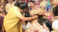 ವಧುವಿಗೆ ತಾಳಿ ಕಟ್ಟಿದ TRS ನಾಯಕಿ ಕವಿತಾ! ಏನಿದು ವಿಚಿತ್ರ ಸಂಪ್ರದಾಯ? Video ನೋಡಿ