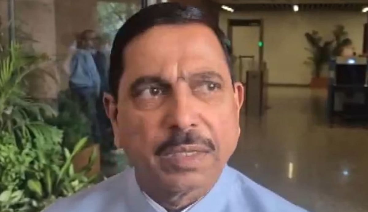 KPSC ಹಗರಣದಲ್ಲಿ ಸರ್ಕಾರ ಪಾಲುದಾರ: ಕೇಂದ್ರ ಸಚಿವ ಪ್ರಹ್ಲಾದ್ ಜೋಶಿ; Video