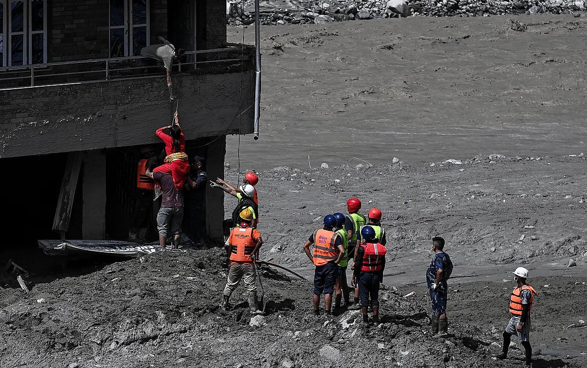 Nepal Floods: 'ನೀವೇನ್ ದಾನ ಕೊಡ್ತಿಲ್ಲ.. ಪ್ರವಾಹಕ್ಕೆ ನೀವೇ ಕಾರಣ.. ಪರಿಹಾರ ಕೊಡಿ ಅಷ್ಟೇ..'; ಭಾರತ, ಚೀನಾ, ಅಮೆರಿಕಕ್ಕೆ ನೇಪಾಳ ಆಗ್ರಹ!