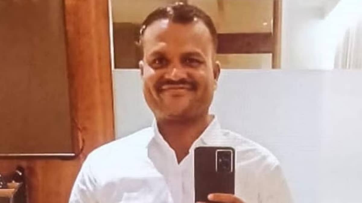ಹುಬ್ಬಳ್ಳಿ: ಹಾಡಹಗಲೇ ನಡುರಸ್ತೆಯಲ್ಲೇ ಮಾರಕಾಸ್ತ್ರಗಳಿಂದ ಕೊಚ್ಚಿ ಯುವಕನ ಕೊಲೆ; ಭಯಾನಕ ವಿಡಿಯೋ ವೈರಲ್