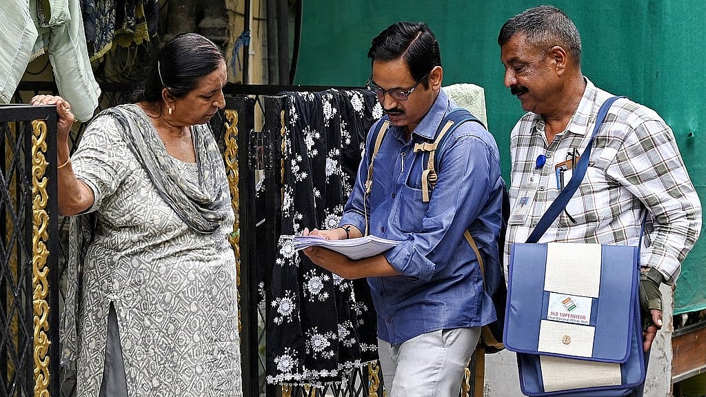 ದೆಹಲಿಯಲ್ಲಿ ಕರಡು ಮತದಾರರ ಪಟ್ಟಿ ಪ್ರಕಟ: SIR ಬಳಿಕ 47.7 ಲಕ್ಷ ಮತದಾರರ ಹೆಸರು ಡಿಲೀಟ್..!