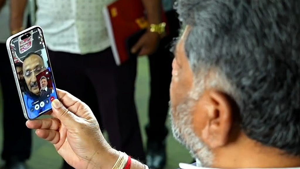 ನೇಪಾಳ ಪ್ರವಾಹ: ಸಂಕಷ್ಟಕ್ಕೆ ಸಿಲುಕಿರುವ ಕನ್ನಡಿಗರ ಪತ್ತೆಗೆ ಪ್ರಯತ್ನ; ಮಾಹಿತಿ ಪಡೆದ ಸಿಎಂ ಶಿವಕುಮಾರ್!