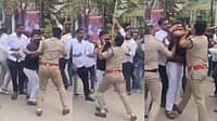 ಡಿಸಿಪಿ ನೇಮಗೌಡ ಮೇಲೆ ಯೂತ್ ಕಾಂಗ್ರೆಸ್ ಅಧ್ಯಕ್ಷ ಮಂಜುನಾಥ್ ಹಲ್ಲೆ: Video ವೈರಲ್; ಗೃಹ ಸಚಿವರ ವಿರುದ್ಧ ಜೆಡಿಎಸ್ ಕಿಡಿ!