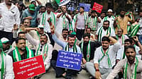 KPSC ನೇಮಕಾತಿಯಲ್ಲಿ ಅಕ್ರಮ ಆರೋಪ: ಕಾಂಗ್ರೆಸ್ ಕಚೇರಿ ಮುಂದೆ ಜೆಡಿಎಸ್ ಪ್ರತಿಭಟನೆ! Video
