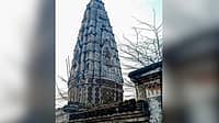 ಪಾಕಿಸ್ತಾನ: ಇಸ್ಲಾಮಿಕ್ ಮತಾಂಧರಿಂದ ಶತಮಾನಗಳ ಪುರಾತನ ಹಿಂದೂ ದೇವಾಲಯ ಧ್ವಂಸ!