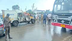 ಹಾಸನ: KSRTC ಬಸ್, ATM ವಾಹನದ ನಡುವೆ ಭೀಕರ ಅಪಘಾತ; ಓರ್ವ ಸಾವು, ನಾಲ್ವರಿಗೆ ಗಂಭೀರ ಗಾಯ