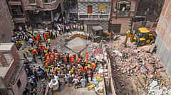Delhi Building Collapse: ಸಾವಿನ ಸಂಖ್ಯೆ 5ಕ್ಕೆ ಏರಿಕೆ; ಮೂವರ ಸ್ಥಿತಿ ಗಂಭೀರ, ಇನ್ನೂ 40ಕ್ಕೂ ಹೆಚ್ಚು ಮಂದಿ ಸಿಲುಕಿರುವ ಶಂಕೆ, ತನಿಖೆಗೆ ಸಮಿತಿ ರಚನೆ!