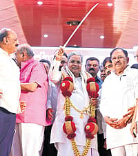 ಅಹಿಂದ ಸಮಾವೇಶಕ್ಕೆ ಆಪ್ತರು ಗೈರು: ಛಿದ್ರವಾಗುತ್ತಿದೆಯೇ ಮಾಜಿ ಸಿಎಂ ಸಿದ್ದರಾಮಯ್ಯ ಬಣ?