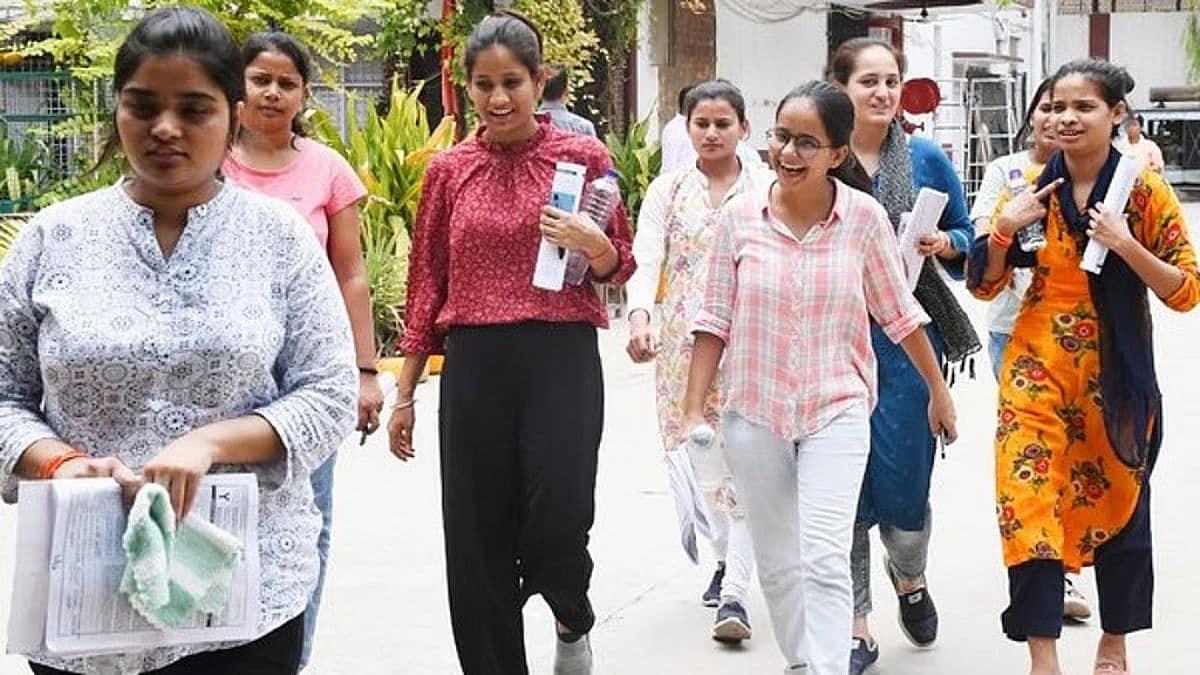ಸರ್ಕಾರಿ ಶಾಲಾ ಮಕ್ಕಳಿಗೆ ಗುಡ್ ನ್ಯೂಸ್: ವೃತ್ತಿಪರ ಕೋರ್ಸ್ಗಳಲ್ಲಿ ಶೇ. 7.5 ರಷ್ಟು ಒಳಮೀಸಲಾತಿ, ಕರಡು ನಿಯಮ ಪ್ರಕಟ!