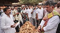 ರೈತರ ವಿಮೆ ಹಣ ಕಟ್ಟದ, ಸೊಸೈಟಿ ಕಾರ್ಯದರ್ಶಿ ವಜಾಕ್ಕೆ ಸಿಎಂ ಡಿ.ಕೆ ಶಿವಕುಮಾರ್ ಸೂಚನೆ