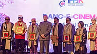 ಒಮರ್ ಅಬ್ದುಲ್ಲಾ ಮುಂದೆ 'ವಂದೇ ಮಾತರಂ' ಸಂಪೂರ್ಣ ರಾಷ್ಟ್ರಗೀತೆ ಗಾಯನ; ಬಾಂಬ್ ದಾಳಿ ಪೀಡಿತ ಕಾಶ್ಮೀರ ಈಗ ಬದಲು!