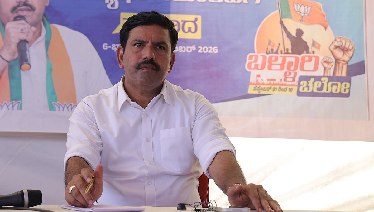 ಪ್ರತಾಪ್ ಸಿಂಹ ಮೇಲೆ FIR ದಾಖಲಿಸುವ ಮೂಲಕ ಕಾಂಗ್ರೆಸ್ ಸರ್ಕಾರ ಮತ್ತೊಮ್ಮೆ ಅಲ್ಪಸಂಖ್ಯಾತರ ಓಲೈಕೆ ರಾಜಕಾರಣಕ್ಕೆ ಕೈ ಹಾಕಿದೆ: ವಿಜಯೇಂದ್ರ