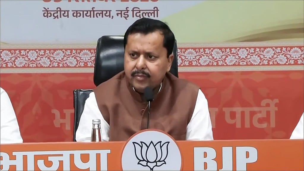 ಪ್ರಧಾನಿ ಮೋದಿ ಸಾರ್ವಜನಿಕ ಬದುಕಿಗೆ 25 ವರ್ಷ:  ಬಿಜೆಪಿಯಿಂದ ಒಂದು ತಿಂಗಳು ಸಂಕಲ್ಪ ಸೇವಾ ಅಭಿಯಾನ!