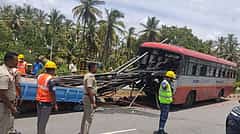 ಮಂಡ್ಯ: ಕಬ್ಬಿಣದ ಆಂಗಲ್ ತುಂಬಿದ್ದ ಟ್ರ್ಯಾಕ್ಟರ್‌ಗೆ KSRTC ಬಸ್ ಡಿಕ್ಕಿ; ಭೀಕರ ಅಪಘಾತದಲ್ಲಿ ಚಾಲಕ ಸಾವು!