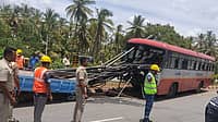 ಮಂಡ್ಯ: ಕಬ್ಬಿಣದ ಆಂಗಲ್ ತುಂಬಿದ್ದ ಟ್ರ್ಯಾಕ್ಟರ್‌ಗೆ KSRTC ಬಸ್ ಡಿಕ್ಕಿ; ಭೀಕರ ಅಪಘಾತದಲ್ಲಿ ಚಾಲಕ ಸಾವು!
