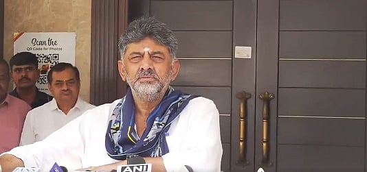 'ಇದು ರಾಜಕೀಯ ಪ್ರೇರಿತ, ಮುಂದಿನ ದಿನಗಳಲ್ಲಿ ಇನ್ನಷ್ಟು ಸಚಿವರ ಮೇಲೆ BJP ಇಡಿ ದಾಳಿ ಮಾಡಿಸಬಹುದು': ಡಿ.ಕೆ ಶಿವಕುಮಾರ್; Video