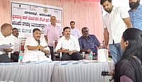 'ನಾವು ದಲಿತರು ಅಂತ ಹೀಗೆ ಮಾಡೋದಾ ಸರ್?': ಬಾಲಕಿಯ ಪ್ರಶ್ನೆಗೆ ಸಚಿವ ಶಿವಲಿಂಗೇ ಗೌಡ ಗರಂ; Video